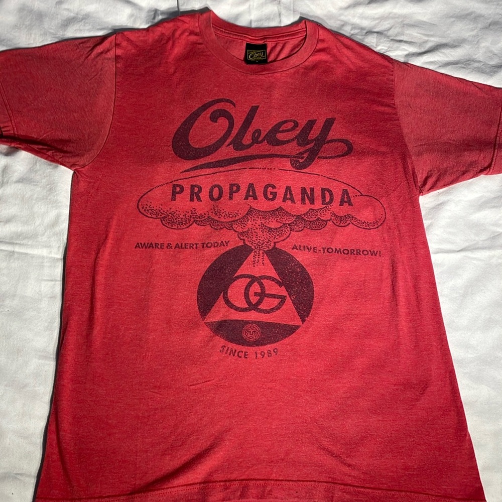 Obey Propaganda Men’s Red Tee Size Medium